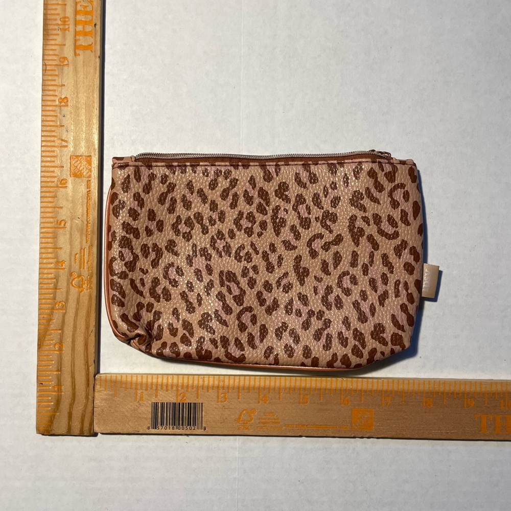 Ipsy makeup bag